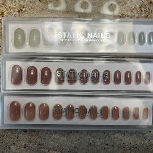 Static Nails pop ons and glue